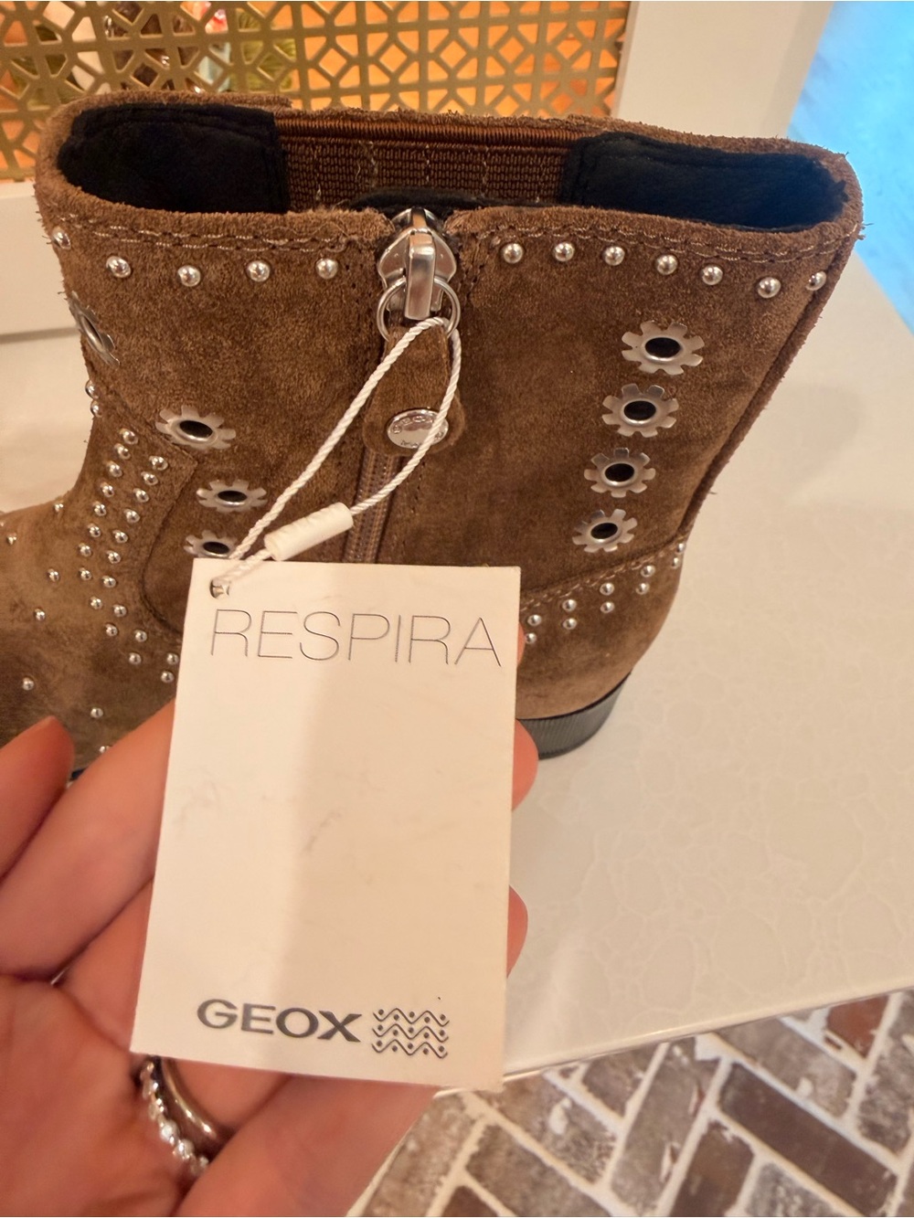 Geox Studded Ankle Boots in Brown - size 35 or 4.5 women NWT! - Picture 5 of 9